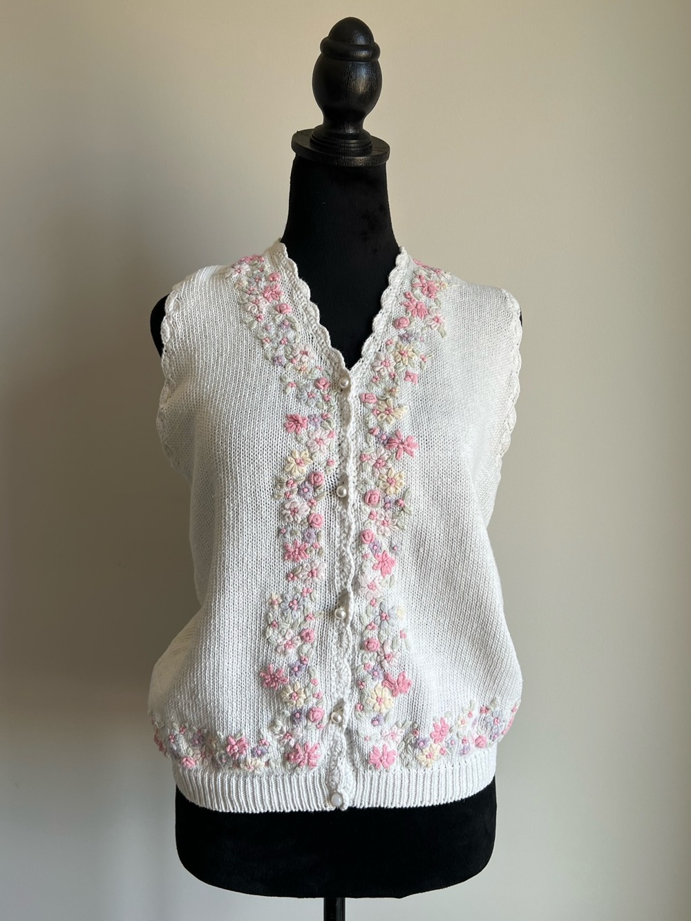 Vintage Cream Knit Vest with Pink Floral Embroidery